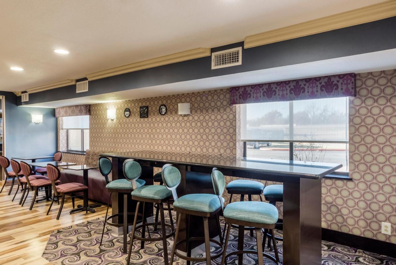 Comfort Inn Midtown Tulsa Zewnętrze zdjęcie