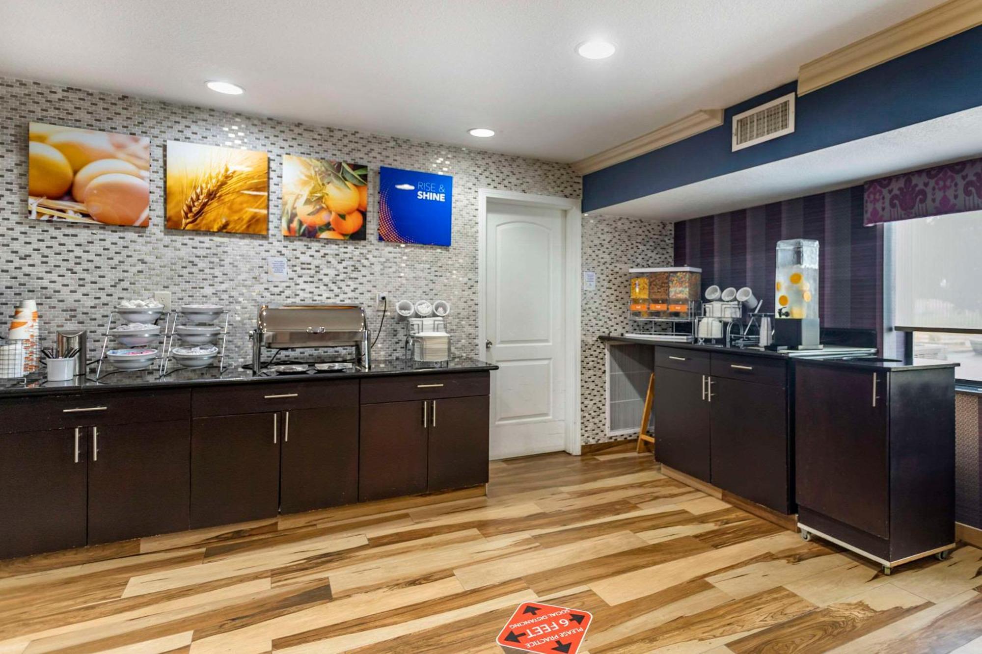 Comfort Inn Midtown Tulsa Zewnętrze zdjęcie